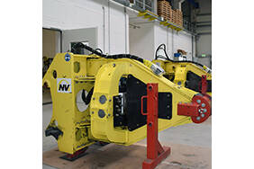 Hydraulische Vibrationseinheiten der Serie NHW erfolgreich gewartet Die Vibrationseinheit NHW rüttelt die Behälter von Waggons während des Entladevorgangs, was zu einer schnelleren, rückstandsfreien Entleerung und damit zu einem größeren Ladevolumen im Anschluss führt.
