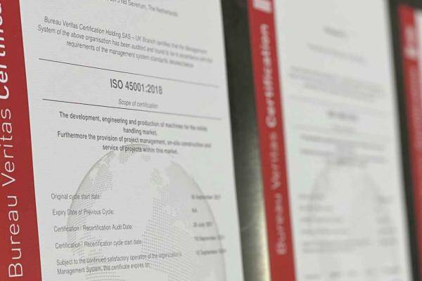 ISO45001-Zertifizierung für Dinnissen  Dinnissen Process Technology erhält neue ISO45001-Zertifizierung im Bereich Arbeitssicherheit und Gesundheitsschutz. ISO 45001 ersetzt die frühere Zertifizierung nach OHSAS 18001