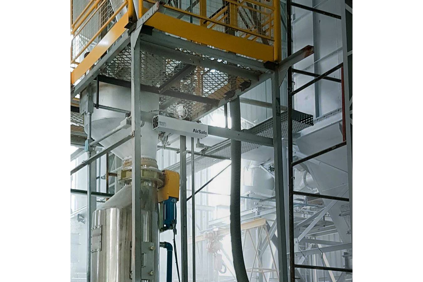PVC-Staubüberwachung zur Warnung vor gefährlichen Staubkonzentrationen Mit den AirSafe 2-Sensoren hat ENVEA eine kontinuierliche Staubüberwachung realisiert, die frühzeitig vor potenziell gefährlichen Staubkonzentrationen in Verpackungsbereichen warnt.