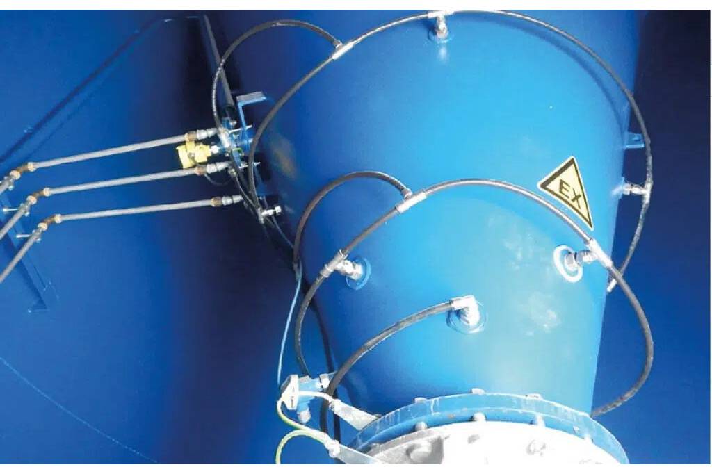 SGH VibraPads: effektive Fließförderung durch Belüftung und Vibration  Nachrüstbare Austragshilfen, die Belüftung und Vibration kombinieren, erweisen sich als besonders effektiv, weil sie die Fließeigenschaften des Produktes optimieren und es von der Behälterwand trennen.