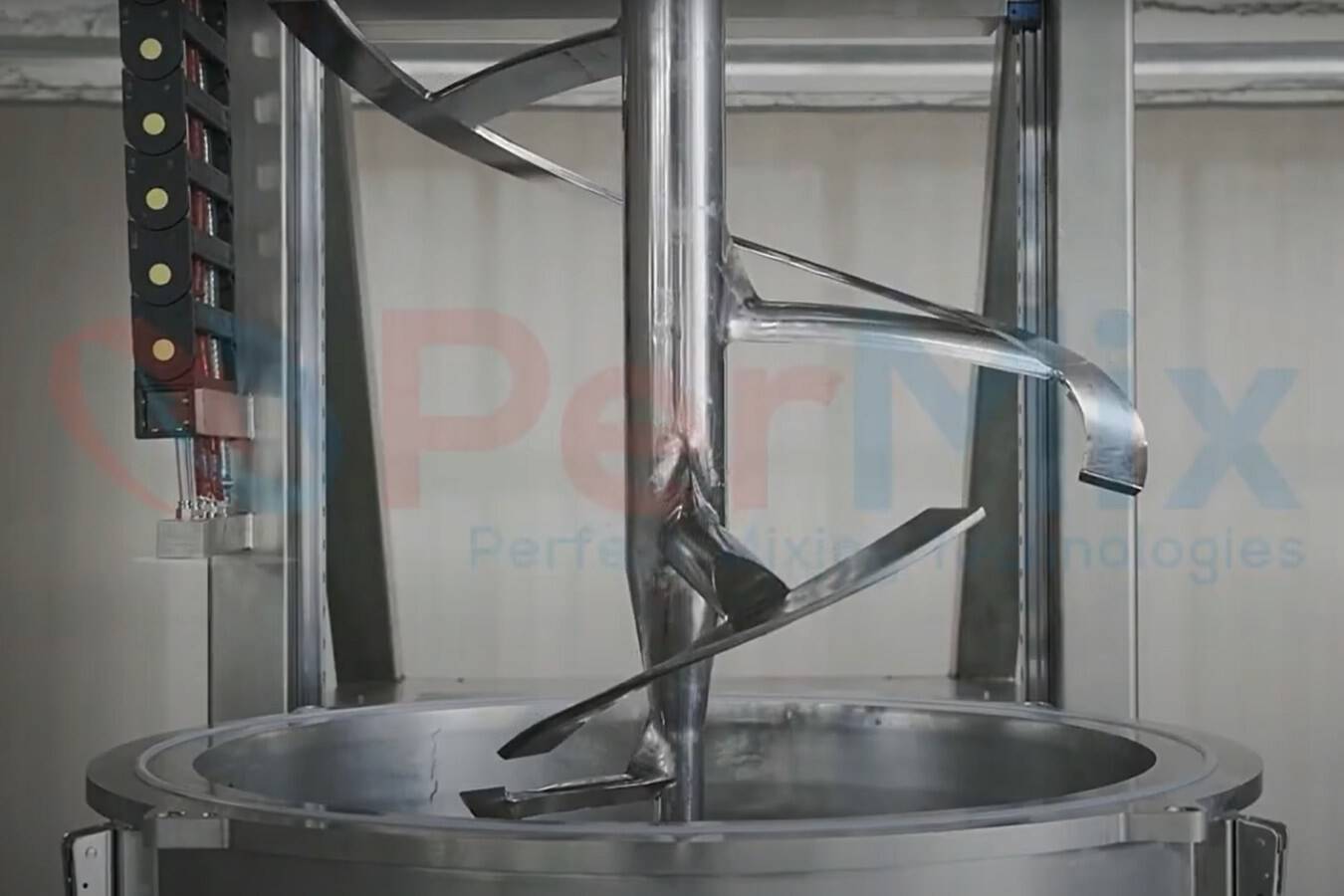 Mischerreinigung leicht gemacht mit PerMix Mit den Mischern der EZ-Clean-Serie macht PerMix die Reinigung der Mischer einfach.  Sie müssen mit unseren EZ-Clean-Mischern zur Reinigung der Mischer nicht mehr in enge Räume eindringen. 