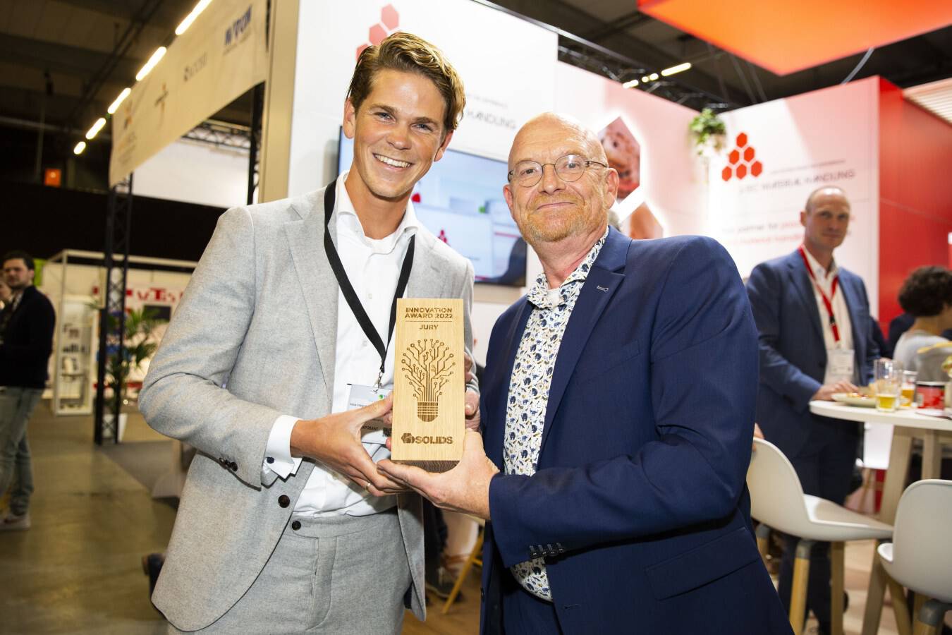 Innovationspreis für Big-Bag-Palettenentlader für Indus NEVA Das Indus NEVA-System ist eine hocheffiziente Methode, um Big-Bags zuverlässig zu lagern und zu transportieren. Der Gericke/Indus Big-Bag Palettenentlader erleichtert das Entladen von schwierigen Pulvern.