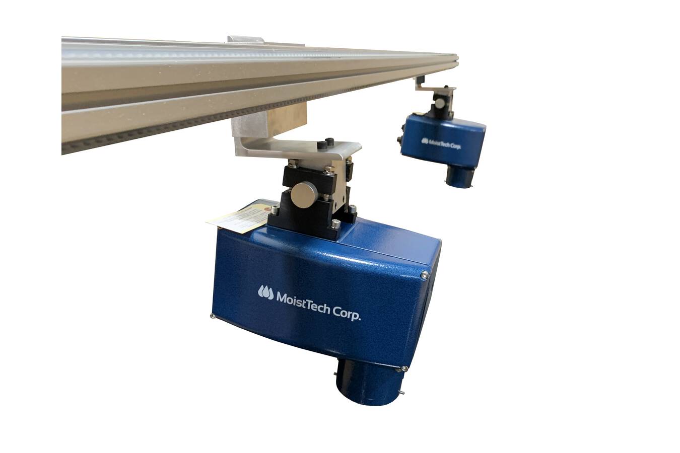 MoistTech bietet Schlittensysteme zur Produktivitätssteigerung an Der Linearschlitten  wurde speziell dafür entwickelt, den Sensor über die Bahn zu bewegen, um ein vollständiges Spektrum der Produktfeuchte und/oder der Beschichtungsdicke zu erfassen.