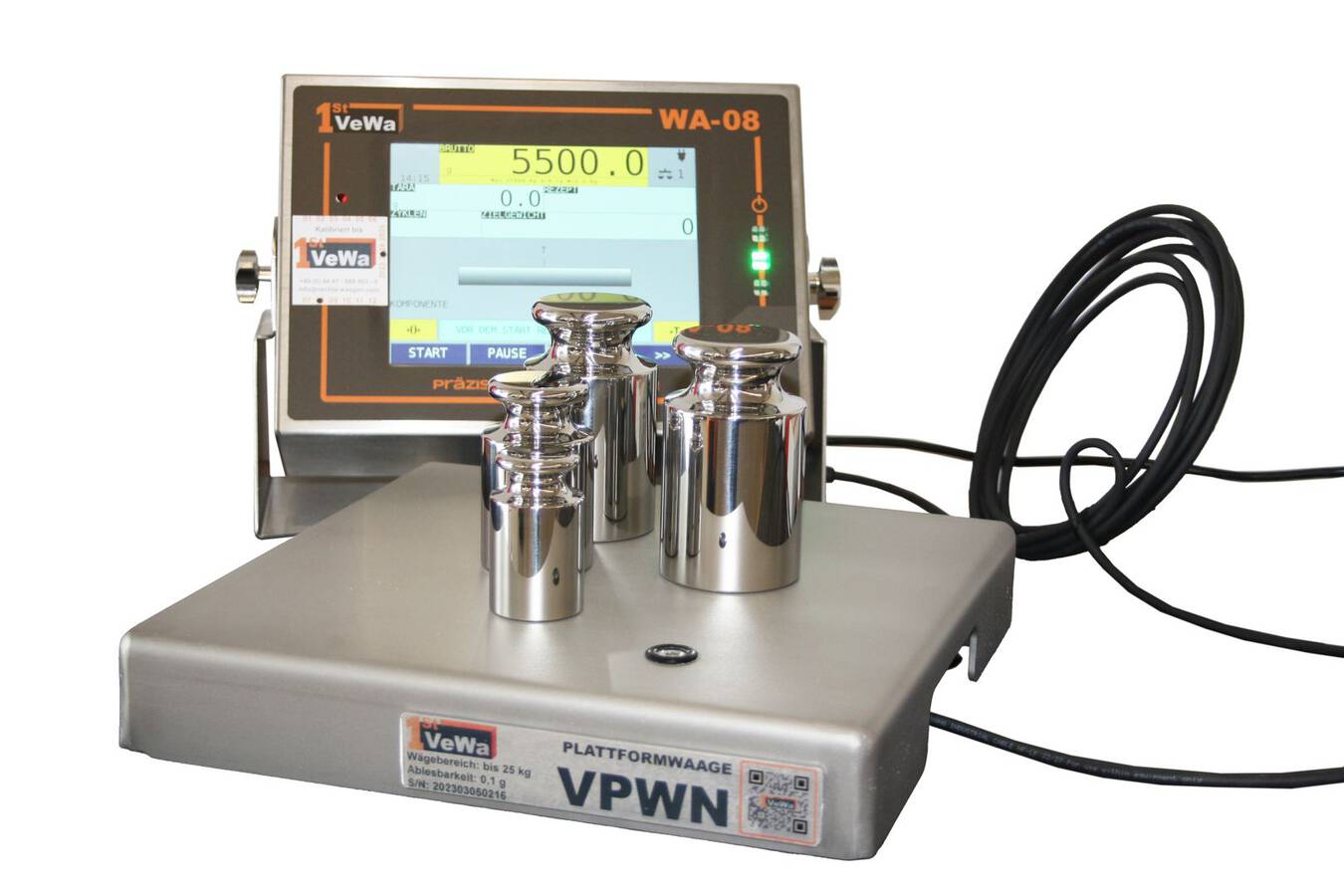 Neue Plattformwaage VPWN Die neue Plattformwaage VPWN von VECHTA Waagen GmbH wird in Deutschland aus Edelstahl gefertigt und eignet sich besonders für die Chemie- und Pharmaindustrie.