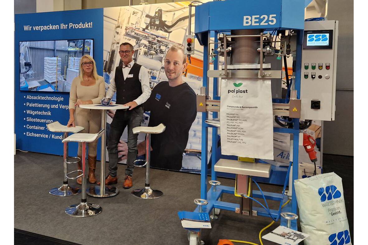 SSB auf der Fakuma: Experiment geglückt Diesmal haben wir etwas Neues gewagt und uns auf der Fakuma in Friedrichshafen, der branchenspezifischen Messe für die Kunststoffindustrie angemeldet.