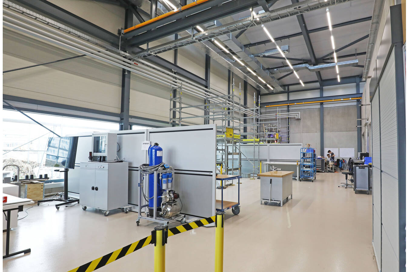 Gericke erweitert die Produktion in der Schweiz Gericke, ein weltweit führender Anbieter von innovativen Lösungen für die Schüttgutverarbeitung und Pulverhandling, freut sich, die Einweihung seiner neuen Produktionshalle in der Schweiz bekannt zu geben. 