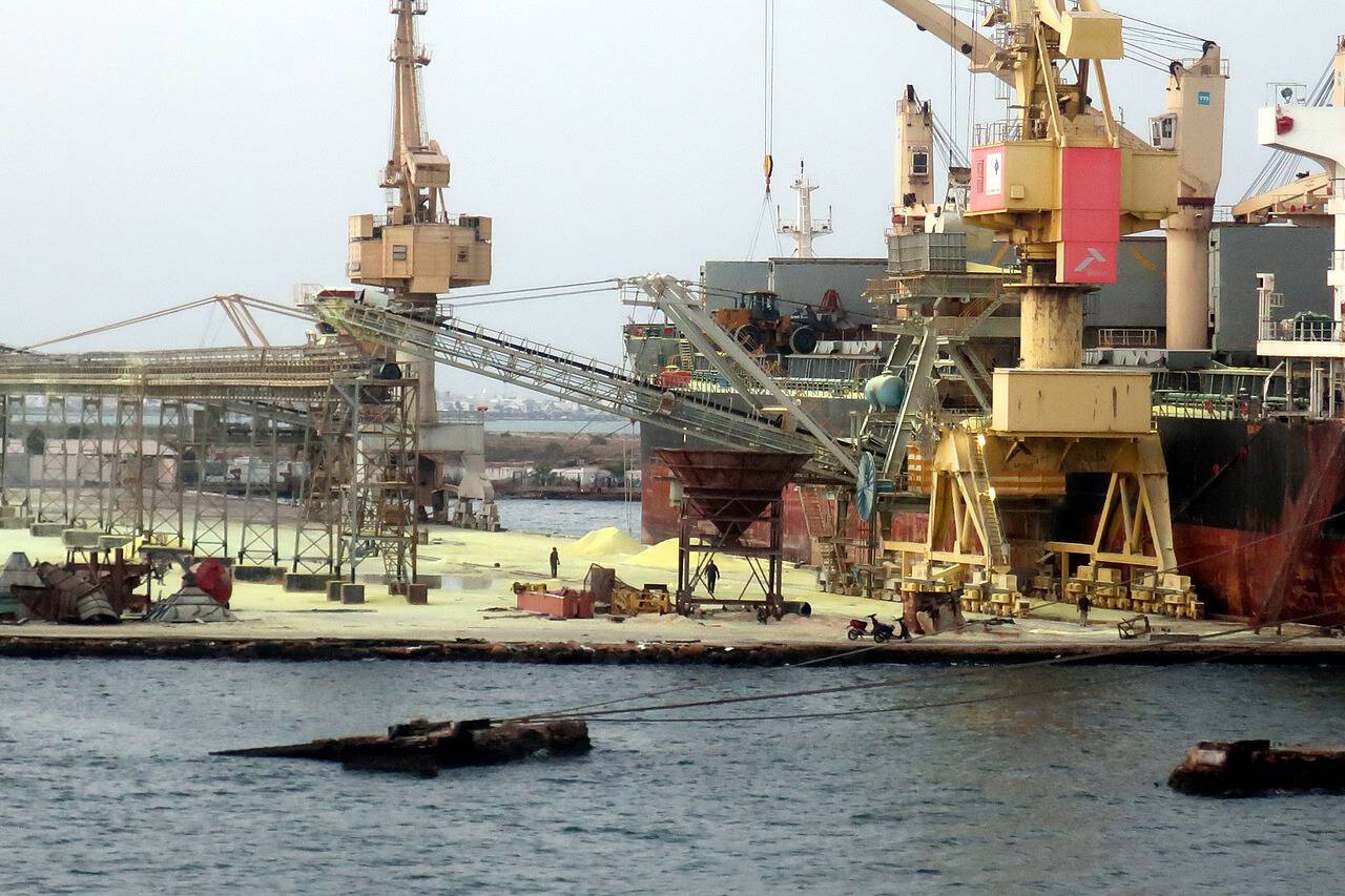 Kurze Kurs: Port and Terminal Operations for Bulk Cargoes understand the issues surrounding the safe handling and storage of bulk materials in port terminals and at sea.