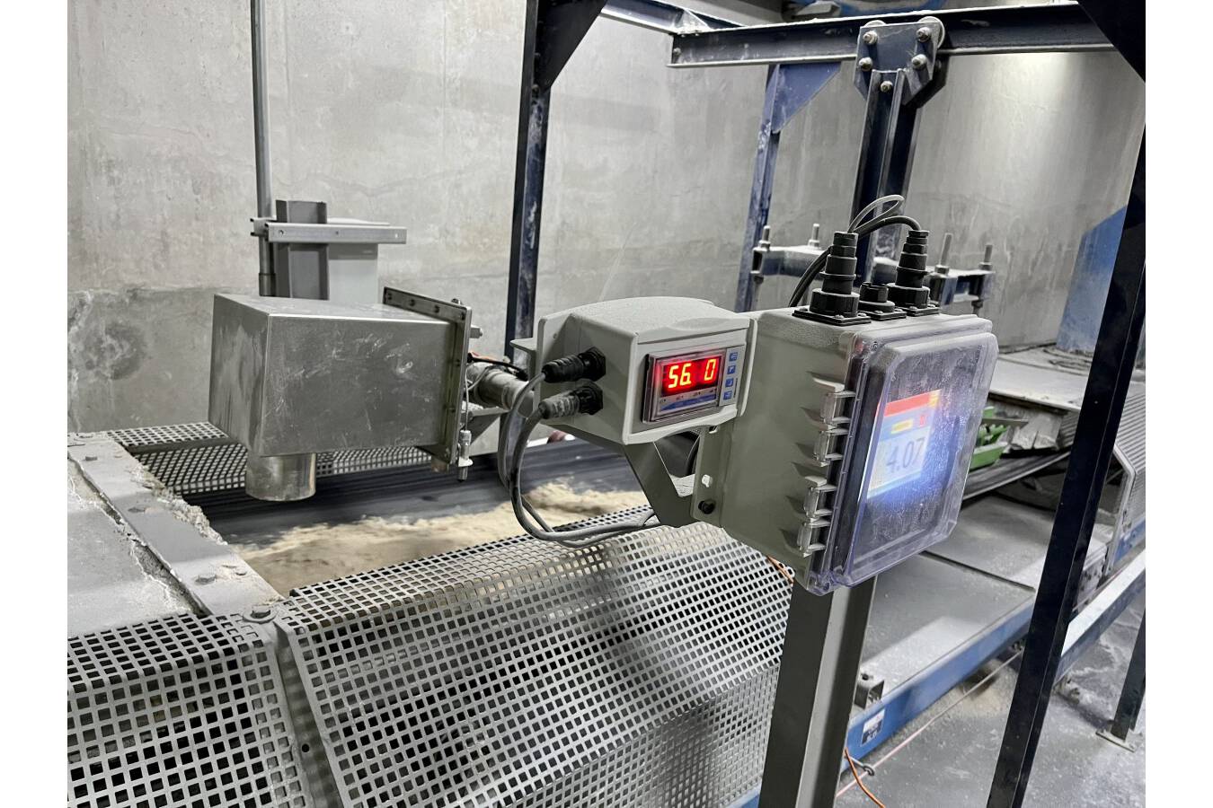 Warum Feuchtemessung bei Pulver und Schüttgut entscheidend ist Feuchtigkeit ist in jedem Herstellungsprozess wichtig, aber bei der Verarbeitung von Pulvern und Schüttgütern kann zu viel Feuchtigkeit die Produkte ruinieren. 
Von Adrian Fordham, MoistTech Corp.