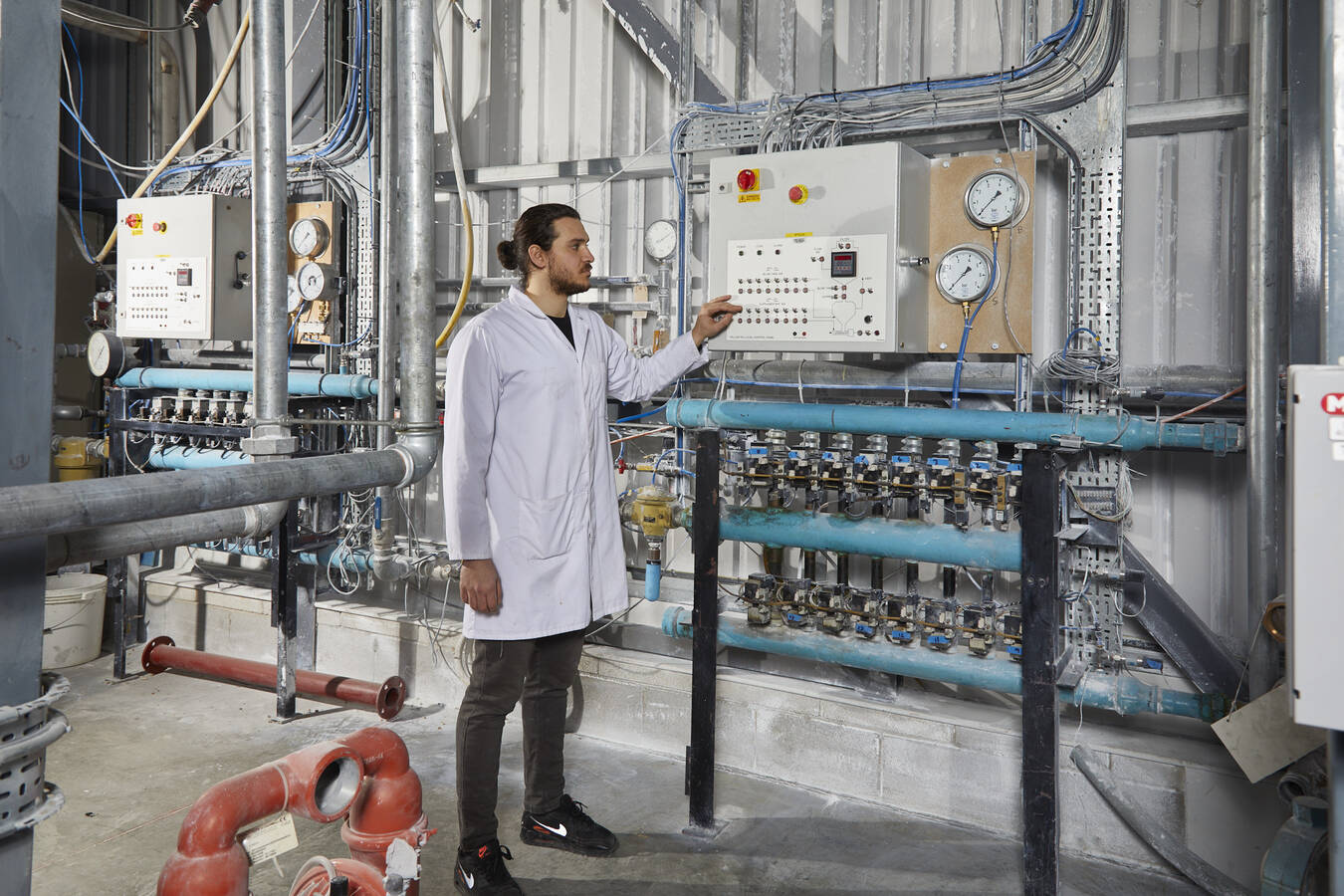 Kurze Kurse Pneumatische Fördertechnik (auf Englisch) Wolfson Centre offers a selection of courses related to pneumatic conveying on the remises and in the pilot plant in Chatham, Kent. Registration is now open.