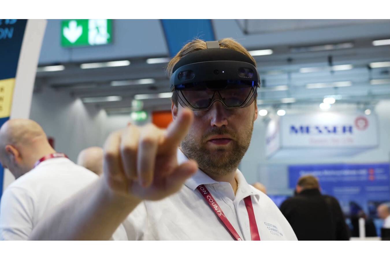 Die Zukunft der Rohrplanung Dieser Artikel erklärt das Konzept und Potential von Mixed Reality aus Perspektive des deutschen Rohrsystemherstellers JACOB. Das mittelständische Unternehmen nutzt diese Technologien bereits, um die Planung von Rohrsystemen fundamental zu vereinfachen.