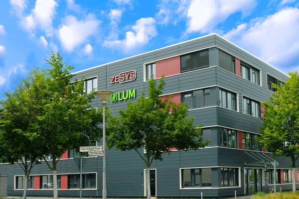 Justus von Liebig ließ LUM wachsen, nun geht es beschwingt weiter  LUM GmbH verlagert die weltweite Firmenzentrale am Standort Berlin-Adlershof.