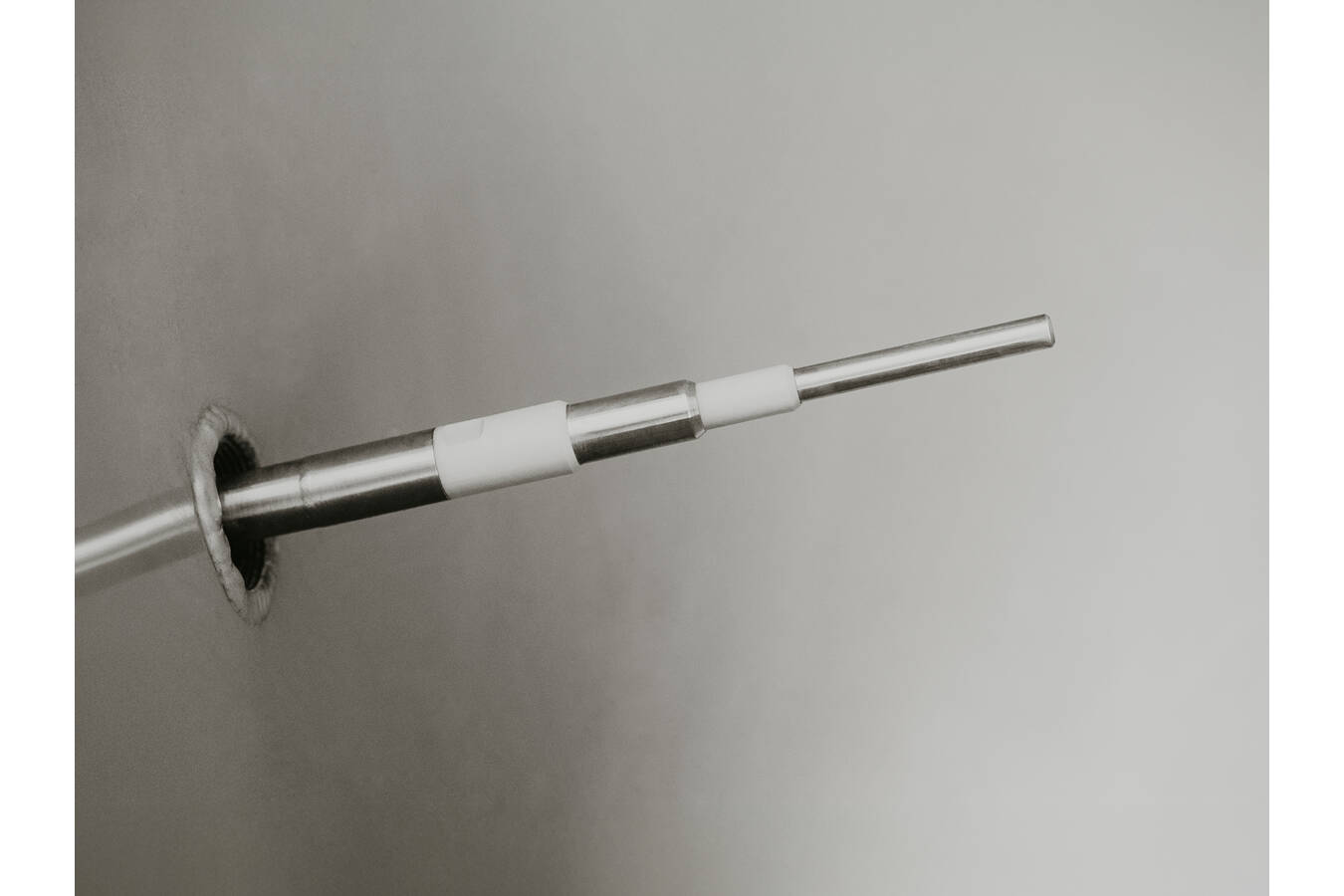 Die Funktionsweise der RF-Technologie RF-Technologie entschlüsselt von UWT – Wie elektrische Signale verlässliche Grenzwerte liefern