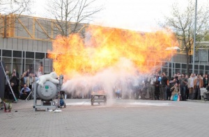 REMBE® lässt es ordentlich krachen  Live-Explosionsvorführungen auf der POWTECH 2011