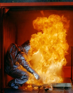 HDT-Lehrgang Brandschutzbeauftragter jetzt auch in Hamburg und Frankfurt Haus der Technik Lehrgang Brandschutzbeauftragter nach Vorgaben der vfdb-Richtlinie 12-09/01 