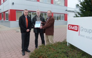 SMB wird offizieller KUKA-Systempartner Hoher Kundennutzen durch Informationsaustausch in der Robotertechnik