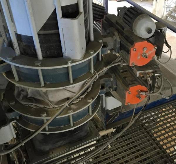 Echte Marathonläufer - Teil 1 Die weichdichtende zentr. Absperrklappe Typ Z 011-A mit doppeltwirkendem Pneumatikantrieb