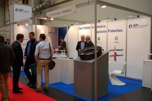 SCHÜTTGUT 2015 IEP Technologies und HOERBIGER überzeugen bei erstem gemeinsamen Messeauftritt