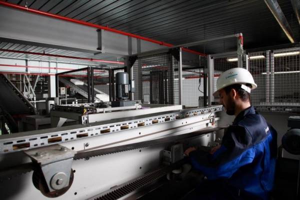 Die Welt durch die Datenbrille sehen BEUMER Group entwickelt Smart-Maintenance-System für Customer-Support