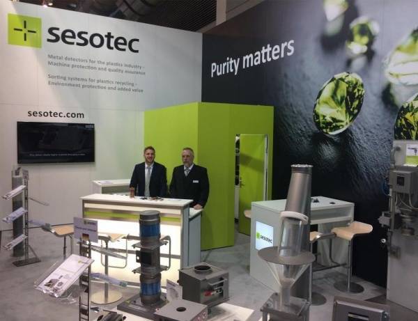 Vernetzte Sesotec-Lösungen in Friedrichshafen Erstmalig OPC UA (Open Platform Communications Unified Architectur) präsentiert