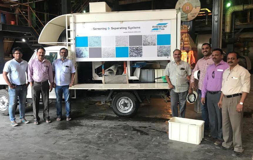 Weiter geht’s: Rhewum roadshow Indien 2019 Mit einer mobilen Rhewum wa(U) Siebmaschine quer durch Indien.