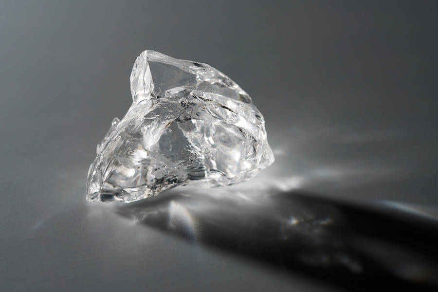 Aufgaben der Siebtechnik in der Glasindustrie RHEWUM Siebtechnologien für die Glasaufbereitung